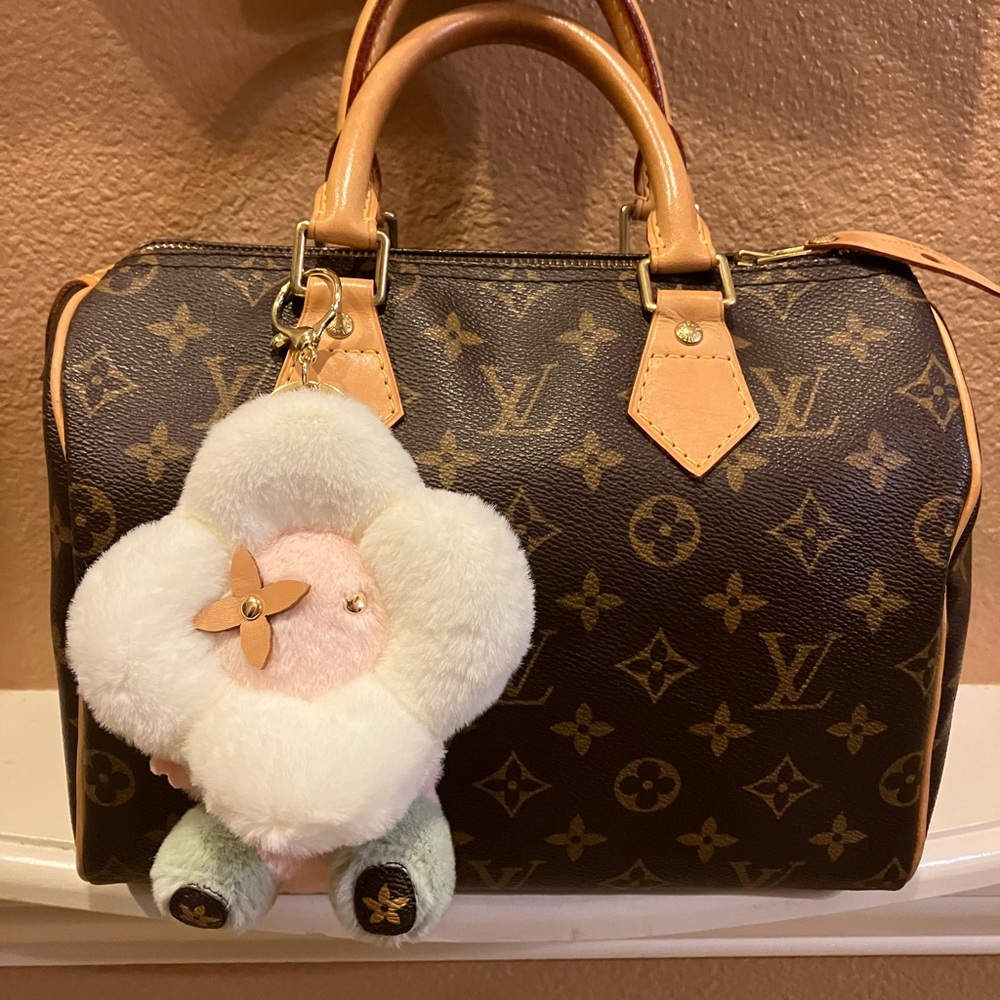Fluffy Flower Plush Keychain/Bag Charm Like Vivienne.